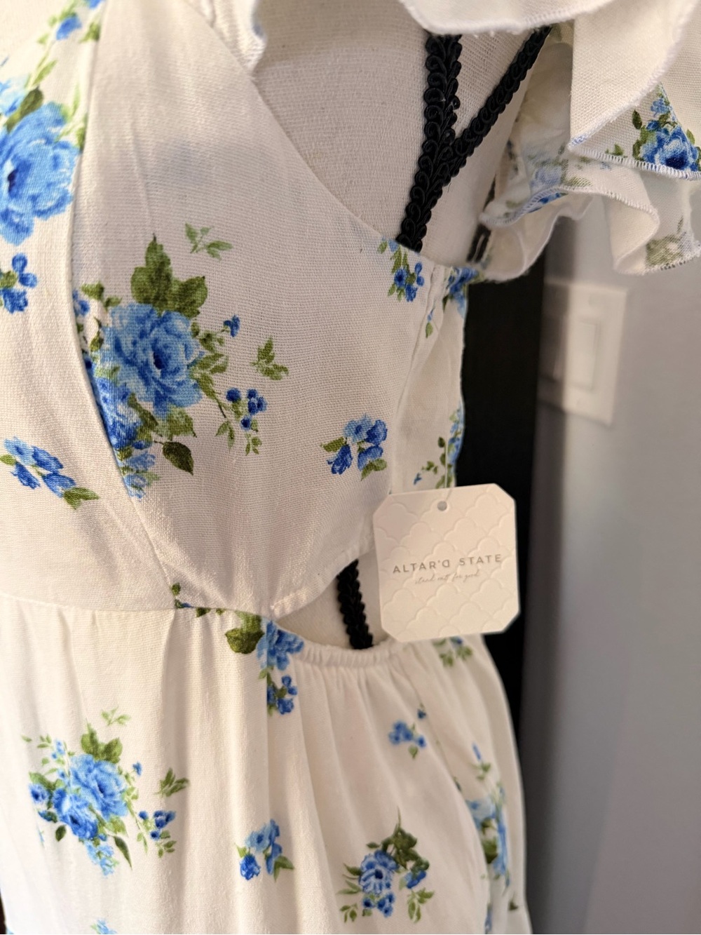 Altar’d State White Floral Ruffle Sleeve Midi Dress in Blue - Picture 2 of 9